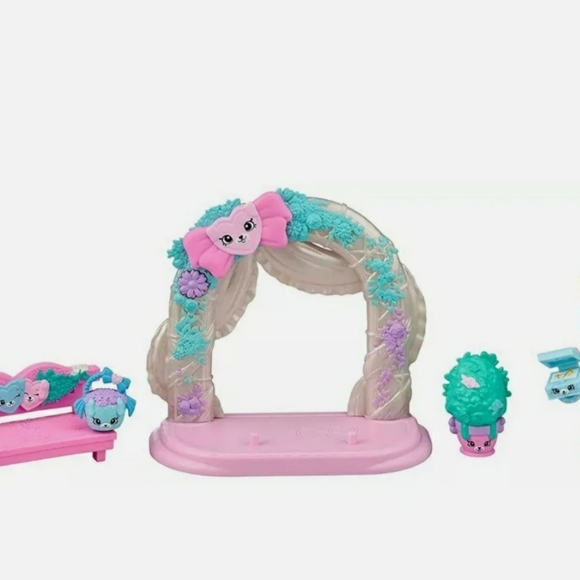 Shopkins Royal Trends Wedding Prince - Picture 3 of 3